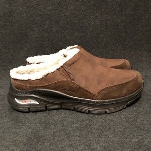 Skechers Quick Escape Womens 8 Slip On 167202 Brown Suede Comfort Walking Shoes